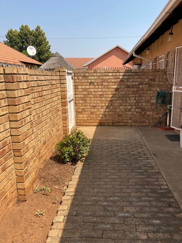 2 Bedroom Property for Sale in Stilfontein North West